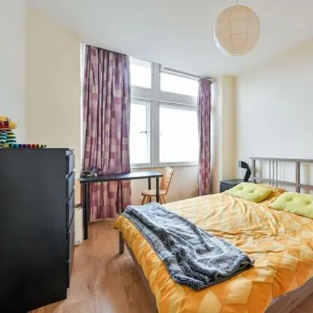 Image 4 - Metro Central Heights, 119 Newington Causeway, London, SE1 6DQ, United Kingdom - Apartment for sale