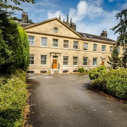 Rent this 8 bed apartment on Trinity Street in Huddersfield, HD1 4DX