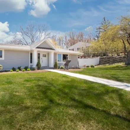 Buy this 5 bed house on 618 Shady Lane in Sioux City, IA 51104