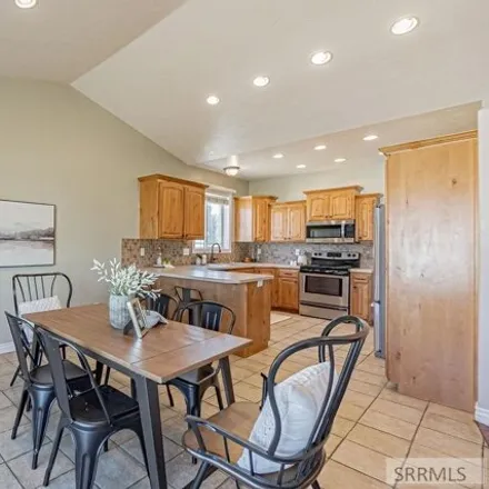 Image 9 - 693 Palmer Circle, Rexburg, ID 83440, USA - House for sale