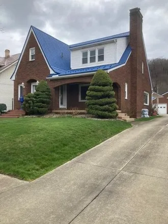 Buy this 3 bed house on 638 Grant Street in Franklin, PA 16323