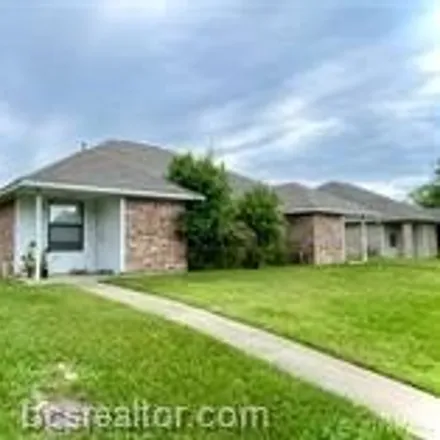 Image 2 - 515 Southwest Parkway West, College Station, TX 77840, USA - House for rent