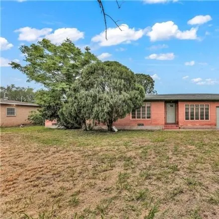 Image 3 - 1847 North 5th Street, McAllen, TX 78501, USA - House for sale