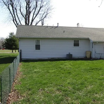 Image 6 - 1196 North Broadway Street, Lewistown, IL 61542, USA - House for sale
