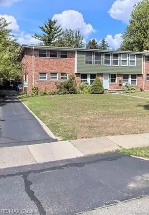 Rent this 2 bed condo on 631 North Stephenson Highway in Royal Oak, MI 48067