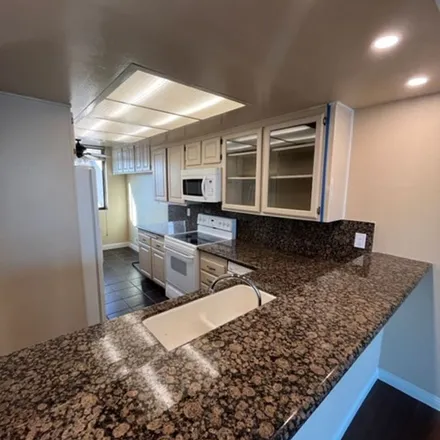 Rent this 2 bed apartment on The Bayshore in Bay Shore Avenue, Long Beach