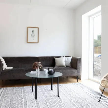 Rent this 4 bed apartment on Banemarksvej 38 in 2600 Glostrup, Denmark