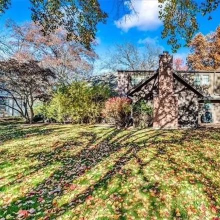 Image 6 - 3215 West 83rd Street, Leawood, KS 66206, USA - House for sale