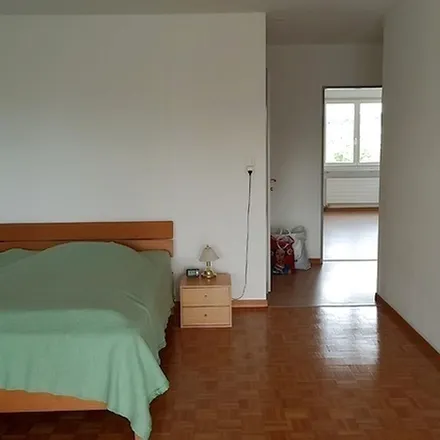 Rent this 2 bed apartment on 2Rad-Shop in Greifenseestrasse 1a, 8603 Schwerzenbach