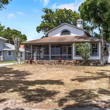 Buy this 3 bed house on 205 Lakeshore Drive in Minneola, FL 34755