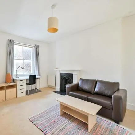 Image 5 - 44 Courtfield Gardens, London, SW5 0LX, United Kingdom - Apartment for rent