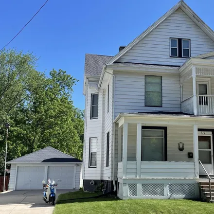 Image 1 - 710 Western Avenue, Watertown, WI 53094, USA - Duplex for sale