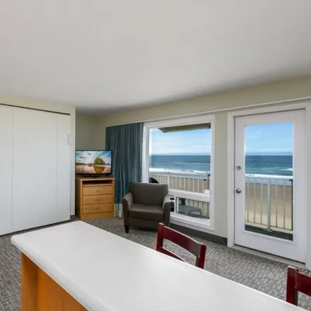Image 3 - D Sands Condominiums, 171 South Highway 101, Lincoln City, OR 97367, USA - Condo for sale