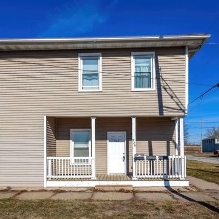 Buy this studio house on 378 10th Street in Rock Island, IL 61201