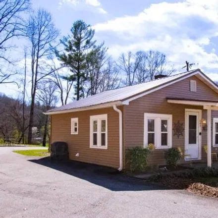 Buy this 1 bed house on 294 Battle Creek Road in Horse Shoe, Henderson County