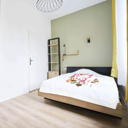 Rent this 1 bed room on 241 Boulevard de Beauvillé in 80000 Amiens, France