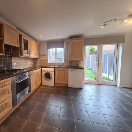 Image 3 - Ranshaw Drive, Stafford, ST17 4FD, United Kingdom - Townhouse for rent