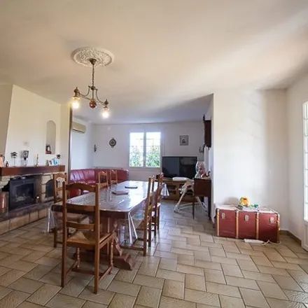 Image 4 - 30 Place de l'Hôtel de Ville, 32230 Marciac, France - House for sale