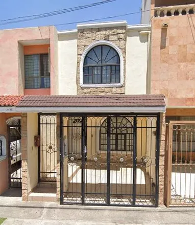 Buy this 2 bed house on Calle Cipriano Campos Alatorre in 45505 Tlaquepaque, JAL