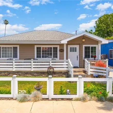 Buy this 3 bed house on 4318 Kenyon Avenue in Los Angeles, CA 90066