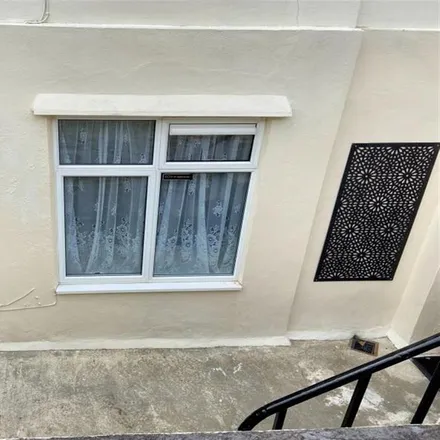 Rent this 1 bed room on 24 Fellowes Place in Plymouth, PL1 5NB