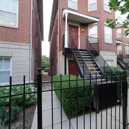 Rent this 2 bed condo on 639 West Division Street in Chicago, IL 60610
