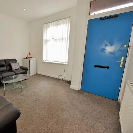 Image 5 - Back Burley Lodge Terrace, Leeds, LS6 1QA, United Kingdom - Room for rent