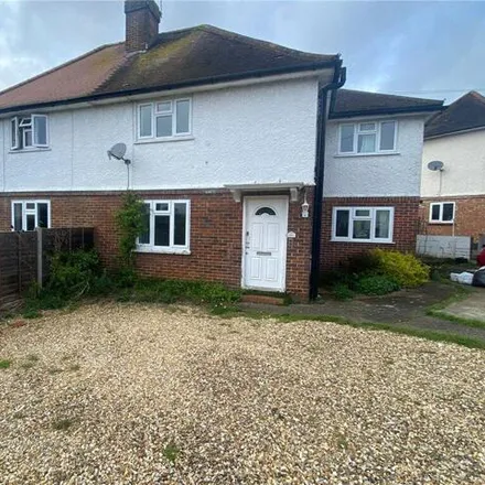 Rent this 5 bed duplex on 42 Northway in Guildford, GU2 9SB