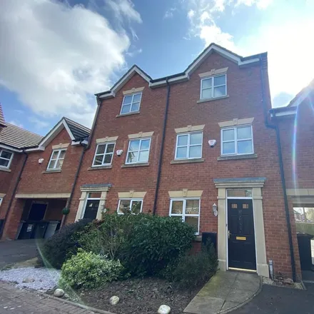 Rent this 3 bed townhouse on Crewe Cabs in 32 Salisbury Close, Crewe