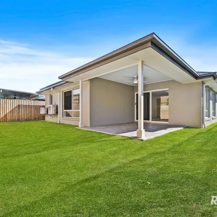 Image 3 - 7003 Sandstone Boulevard, White Rock QLD 4306, Australia - Apartment for rent