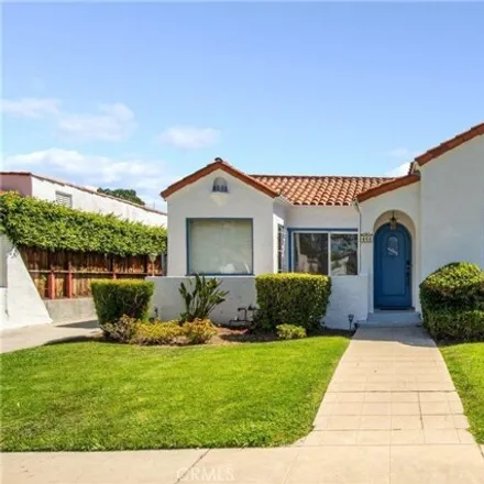 Rent this 3 bed house on 464 North Martel Avenue in Los Angeles, CA 90036