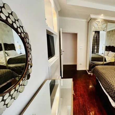 Rent this 2 bed apartment on Rooftop Bar Zamalek in Aziz Abaza Street, Al-Sabtiyya