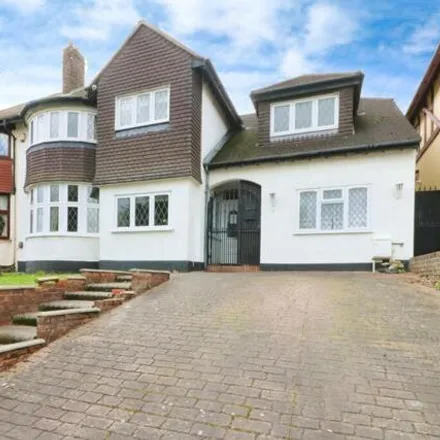 Buy this 5 bed duplex on Mount Pleasant Road in Grange Hill, Chigwell