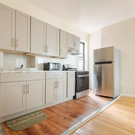 Image 2 - 345 Empire Boulevard, Brooklyn, New York 11225, United States  New York New York - Apartment for rent