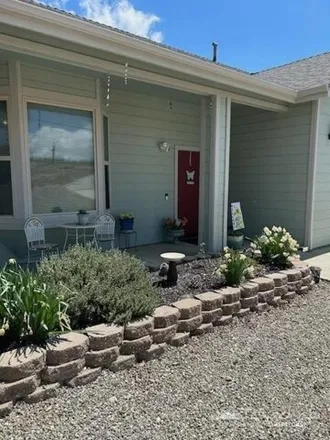 Buy this 3 bed house on 26117 Oakflat Drive in Kern County, CA 93561