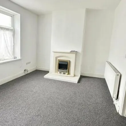 Image 2 - Mersey Street, Chopwell, NE17 7DQ, United Kingdom - Townhouse for rent