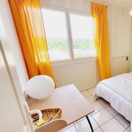 Rent this 1 bed apartment on Arc en Ciel 1 in Allée des Pignons, 85160 Saint-Jean-de-Monts