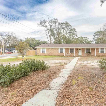 Buy this 5 bed house on 8090 Tippin Avenue in Pensacola, FL 32514