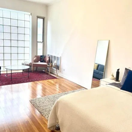 Rent this 1 bed apartment on 330 East 58th Street in New York, NY 10022