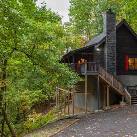 Buy this studio house on 1904 Luzerne Dr in Gatlinburg, Tennessee