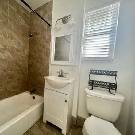 Image 7 - 611 74th Street, Atlantic Heights, Miami Beach, FL 33141, USA - House for rent