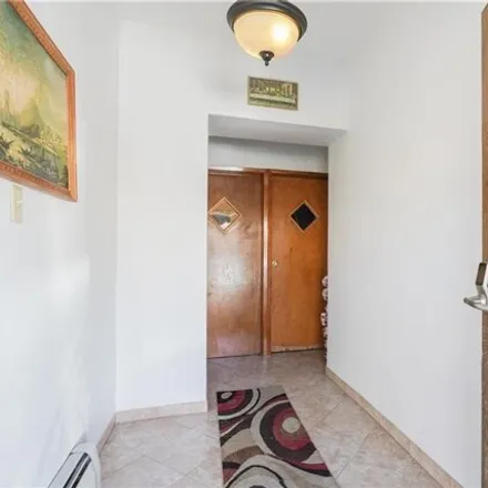 Image 7 - 2016 65th Street, New York, NY 11204, USA - House for sale