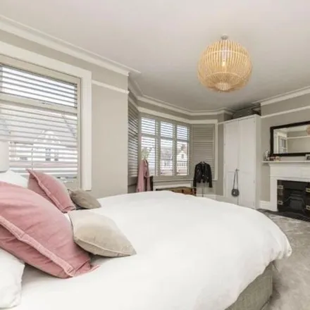 Image 7 - Sheldon Road, London, NW2 3BE, United Kingdom - Townhouse for sale