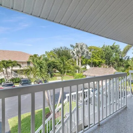 Image 2 - 850 Elkhorn Court, Marco Island, FL 34145, USA - Condo for sale