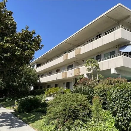 Rent this 2 bed condo on 330 North Howard Street in Glendale, CA 91207