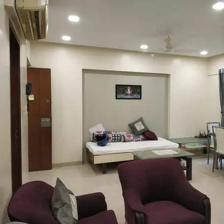 Image 8 - Pinnaroo, Padmashree Mohammed Rafi Marg (16th Road), H/W Ward, Mumbai - 400050, Maharashtra, India - Apartment for rent