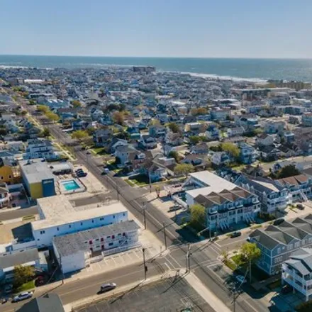Image 5 - 312 East 24th Avenue, North Wildwood, Cape May County, NJ 08260, USA - Townhouse for sale