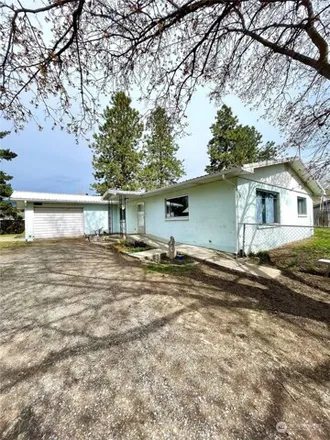 Buy this 3 bed house on 952 1st Avenue South in Okanogan, WA 98840