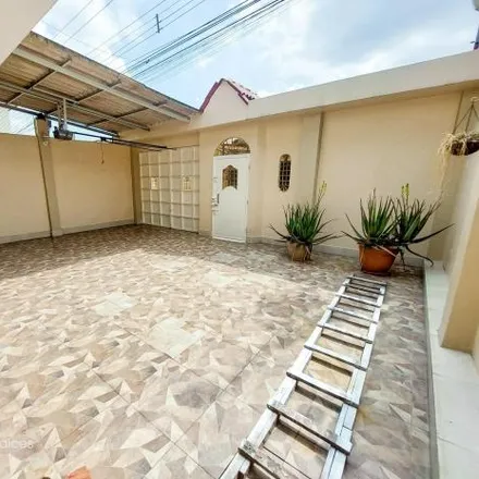 Buy this 3 bed house on 10° Callejón 2B NO in 090607, Guayaquil