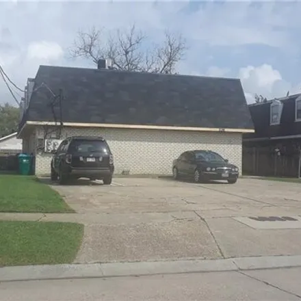 Buy this 8 bed townhouse on 2136 Idaho Avenue in Kenner, LA 70062